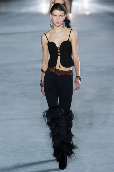 Look 35